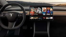 H Tesla βάζει το Netflix στα αυτοκίνητά της! 
