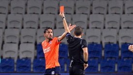 Βοηθός προπονητή Μπασακσεχίρ: «Προκαλεί σκέψεις η αποβολή μας»