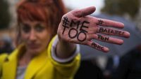 MeToo-Εκατοντάδες-γυναίκες-και-άνδρες-στους-δρόμους-της-Γαλλίας-κατά-της-σεξουαλικής-παρενόχλησης-200x113.jpg