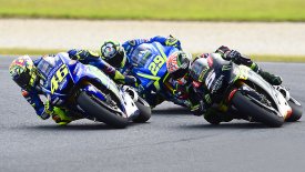 motogp-australian-gp-2017-valentino-rossi-yamaha-factory-racing-johann-zarco-monster-yamah.jpgitok9bOiPsZG