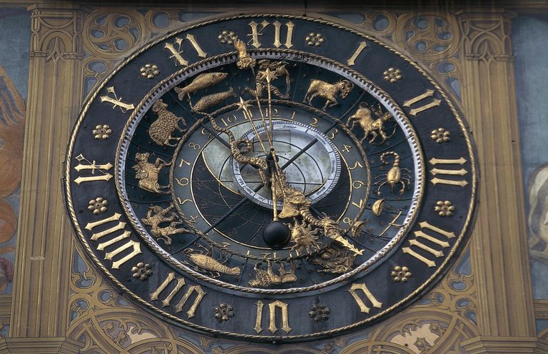astronomical-clock-tower-1520-town-hall-of-ulm-baden-wurttemberg-germany-175818601-58b5a2b85f9b586046906817