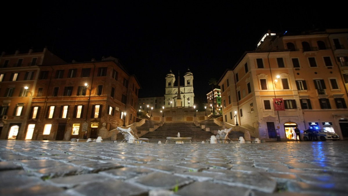 piazza-de-spagna-rome-covid-ap