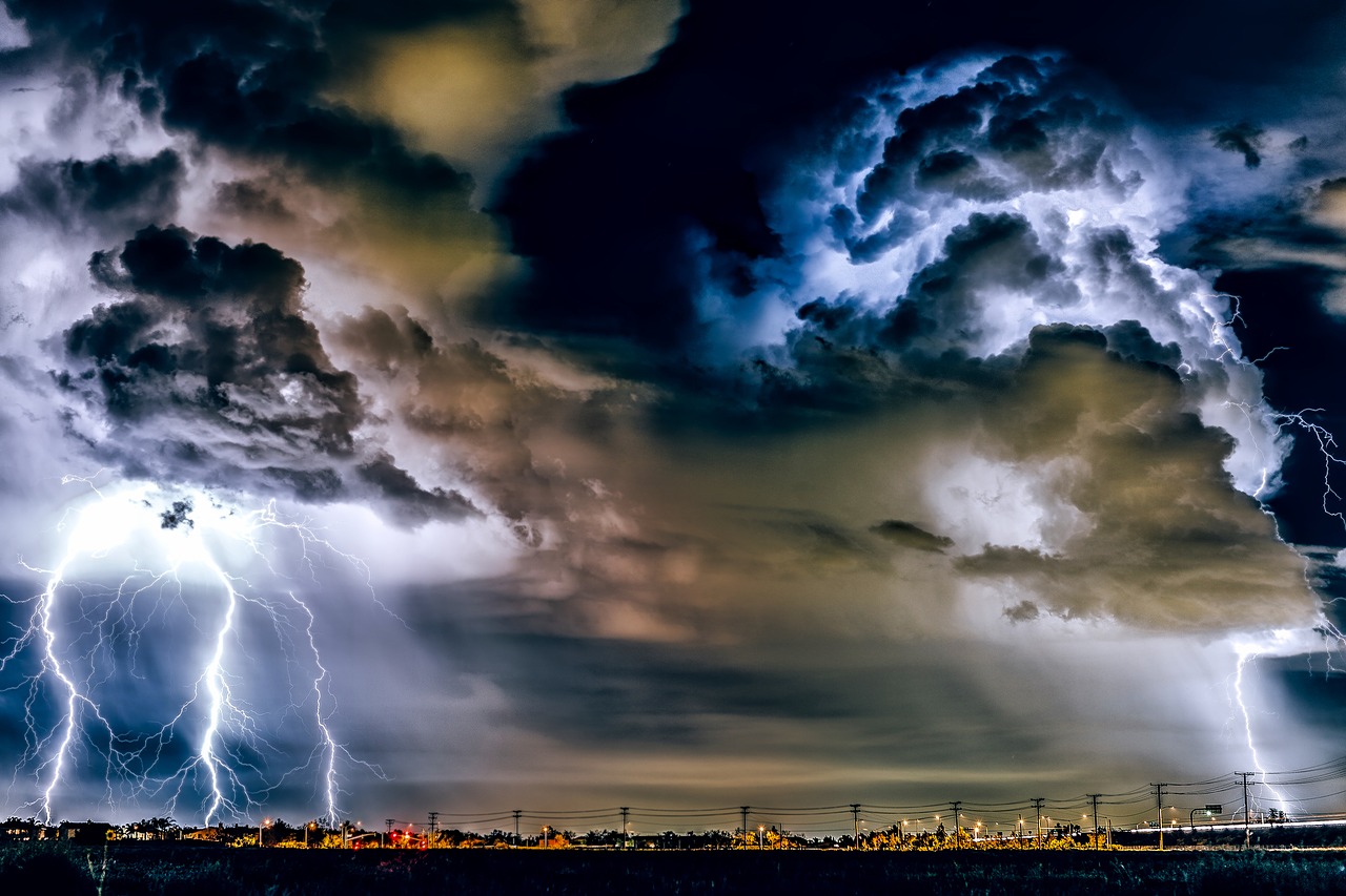 oneirokritis-astrapi-lightning