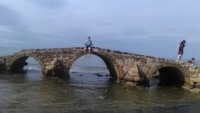 62001778_422020258346946_7371606052644585472_n-1050x591