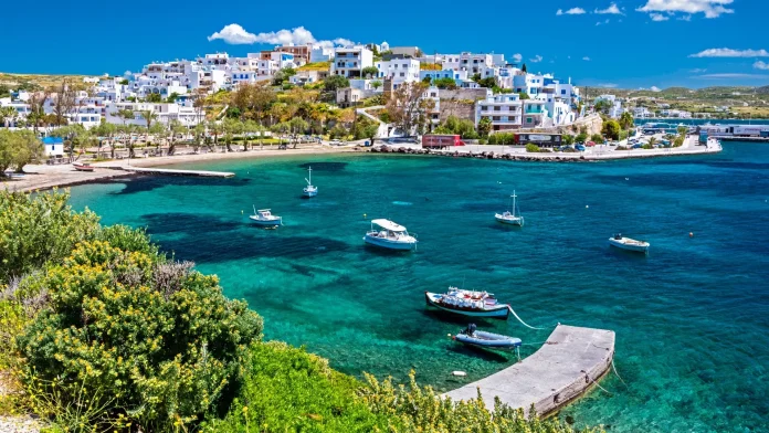 milos_adamantas_0.jpg