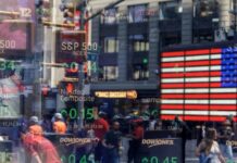 Wall Street: Επιφυλακτικό comeback για τον Nasdaq με την αγωνία των επιτοκίων να κρατά υπό πίεση τις μετοχές