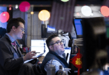 Ισχυρό sell-off με πτώση 2,29% του Nasdaq – Γκρεμίστηκε κατά 797 μονάδες ο Dow Jones