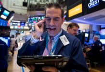 Άνοδος στη Wall με καύσιμο τις ελπίδες για νέες συνομιλίες ΗΠΑ και Ιράν